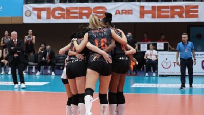 Eczacıbaşı Dynavit, VakıfBank’ı konuk etti