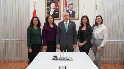 Egeli bilim grubundan “Geri Dönüştürülmüş Pamuk İçerikli Kumaşların Performanslarının İyileştirilmesi” projesi