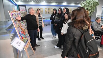 “Fırça İzleri” Karma Fotoğraf Standı Sanatseverlerle Buluştu