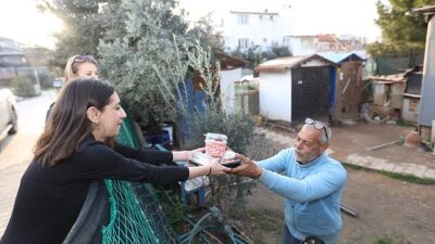 Güzelbahçe Belediyesi’nden Meskenlere İftar Servisi
