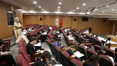 **Her Kalbin Anahtarı Hoş Ahlak**