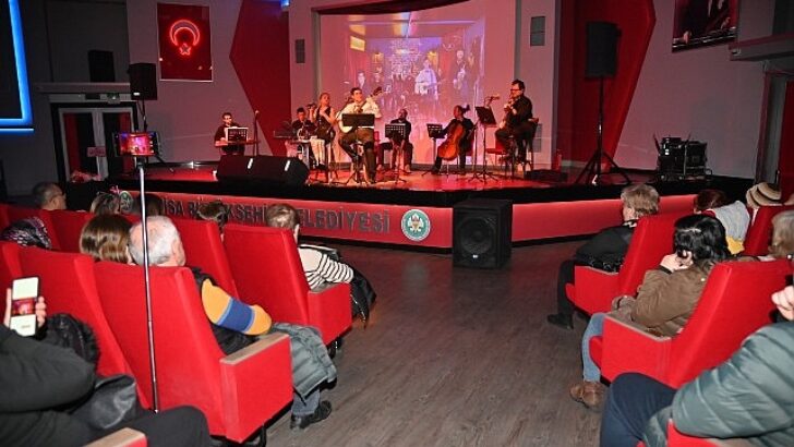 Hijazkâr Kümesi’nin ‘Biçare Akşamlar’ Konseri Manisalılarla Buluştu