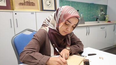 Hüsn-i Sınır ile kalemin lisanını konuşturuyorlar