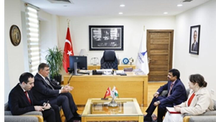 İzmir ile Hindistan ortasındaki kültürel münasebetler güçleniyor