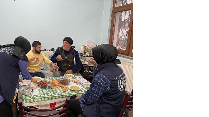 Kartepeli büyükler başımızın baştacı