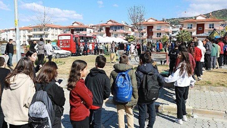 Kent Lokantası Öğrenci Otobüsünde Dayanışma Adımı