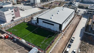 Konya Spor Lisesi’ne kazandırılacak Ahmet Çalık Kapalı Spor Salonu ve Yapay Çim Alanı tamamlanıyor