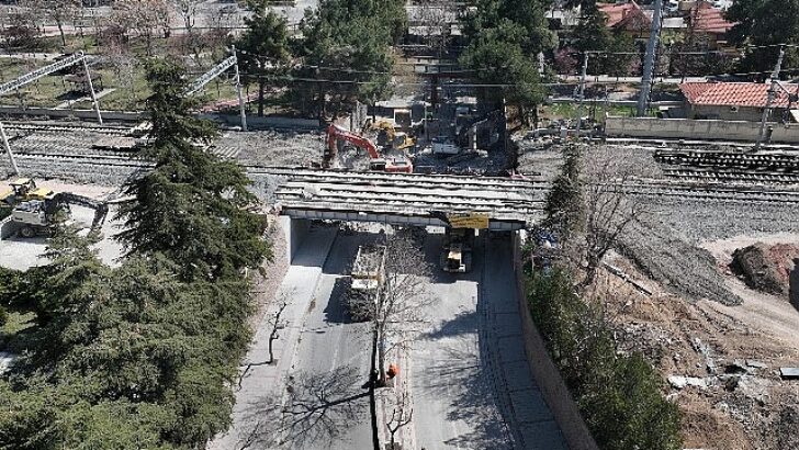 Lider Altay: “Banliyö Çizgisi Çalışmaları Kapsamında Meram Yeniyol Alt Geçidi’ni Yeniliyoruz”