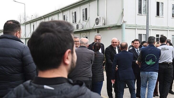Lider Aydın, Osmangazi ailesiyle bayramlaştı