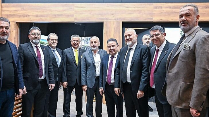 Lider Böcek ITB Berlin fuarında Antalya’yı tanıtıyor
