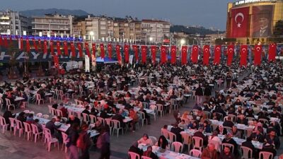 Lider Çerçioğlu: 17 İlçemizde İftar Sofralarımızı Birlik ve Beraberlik İçinde Kuruyoruz