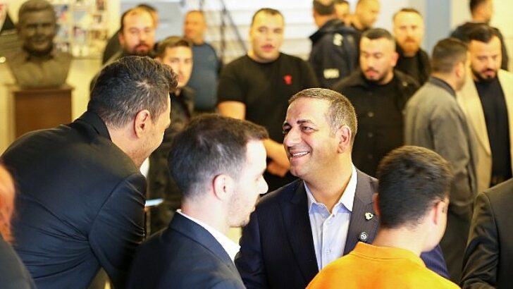Lider Erman Uzun, Mesai Arkadaşlarıyla Bayramlaştı