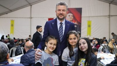 Lider Görkem Duman, Kadir Gecesi’nde vatandaşlarla tıpkı sofrada buluştu