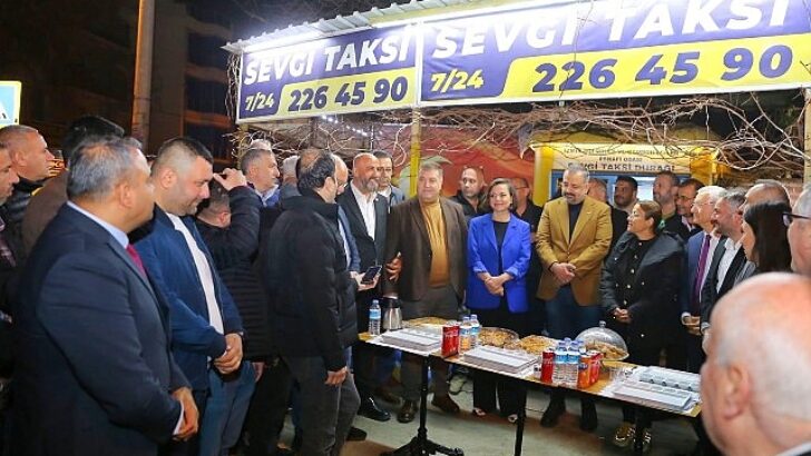 Lider Kınay, taksicilerle sahurda buluştu