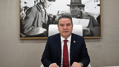 Lider Muhittin Böcek’in 8 Mart Bildirisi