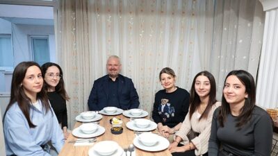 Lider Pehlivan, öğrencilerin iftar sofrasına konuk oldu