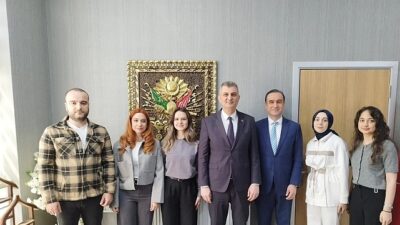 Lider Sezer sıhhat çalışanlarının tıp bayramını kutladı