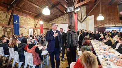 Lider Tugay, Tirelilerle tıpkı sofrada buluştu “Bu hoş millete birlik beraberlik ve düzgünlük çok yakışıyor”