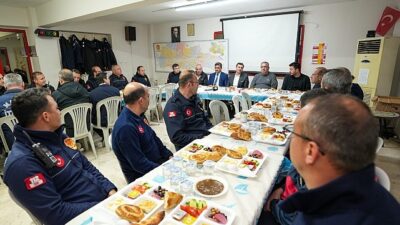 Lider Zeyrek, İtfaiye İşçisi ile Sahurda Buluştu