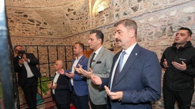 Lider Zeyrek, Kadir Gecesi’nde Kula’da Gönül Sofrasına Katıldı