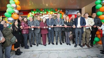 Menderes’te Toplumsal Market ve Fiyatsız Çamaşırhane Kapılarını Açtı