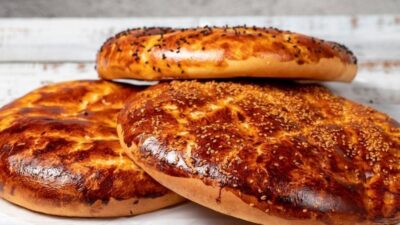 Pastane Usulü Ramazan Pidesi