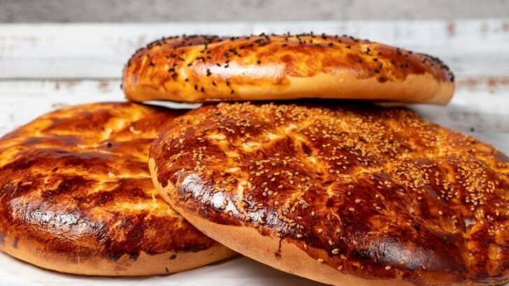 Pastane Usulü Ramazan Pidesi