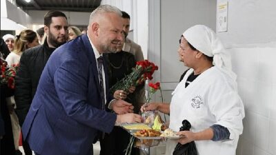 Pehlivan: Yaşama paha katan tüm bayanlarımızın 8 Mart Dünya Bayanlar Günü’nü kutluyorum