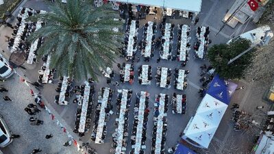 Ramazan ayının rahmet sofrası bu sefer Çeşme’de kuruldu