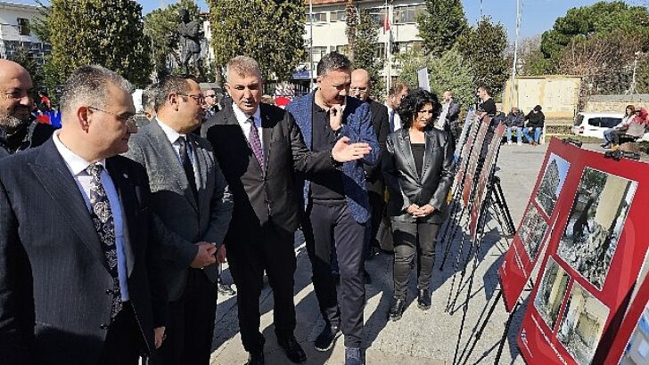Sarsıntı Haftası’nda Gölcük’te manalı stant