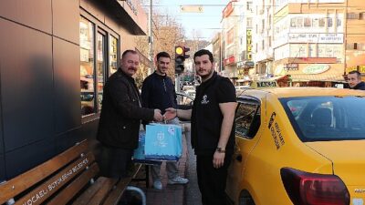 Taksici esnafı iftarda yalnız kalmıyor