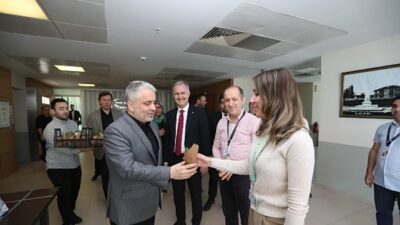 Tıp bayramında hekimler ziyaret edildi
