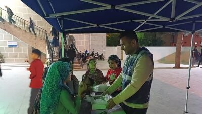 Torbalı Belediyesi’nden Mescitlerde Gül Suyu ve Lokum İkramı