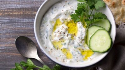 Yoğurtlu Salatalık Mezesi