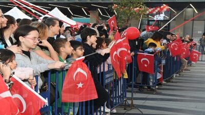 23 Nisan kutlamaları Ecem Boyacı konseri ile taçlandı