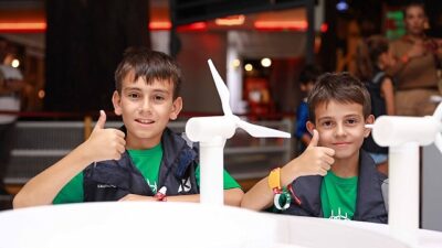 23 Nisan’a Özel Yenilenebilir Güç Boyama Atölyesi’nde Çocukların Hayalleri Renklendi