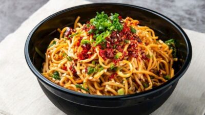 Acılı Noodle Tarifi