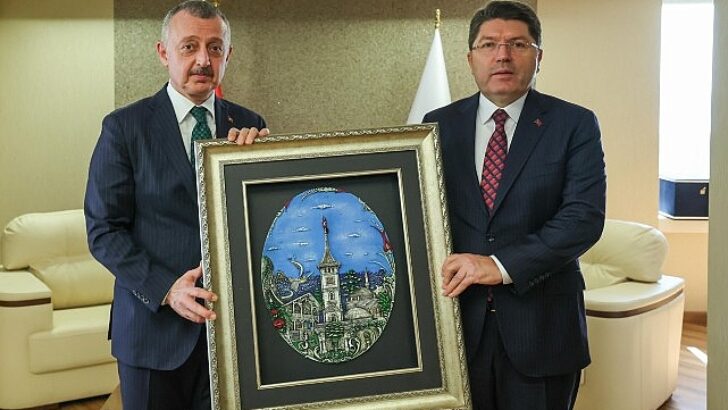Bakan Tunç’tan Büyükakın’a ziyaret