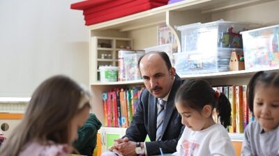 Başkan Altay, NEÜ ve Mehmet Beğen Ortaokulu’nda öğrencilerle bir araya geldi