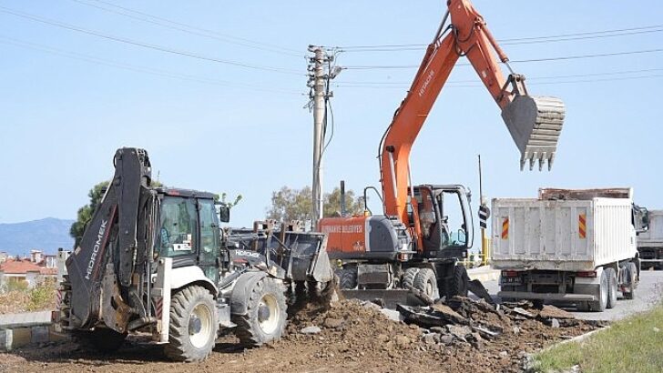 Burhaniye Belediyesi Fen İşleri Grupları Çalışmalarını Sürdürüyor