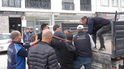 Burhaniye’de Yol ve Kaldırım İşgaline Müdahale