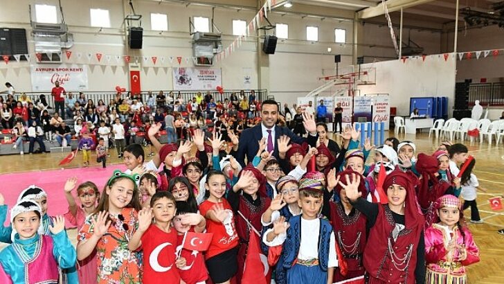 Çiğli’de Çocuklar İçin Cümbüş Dolu Bayram Şenliği