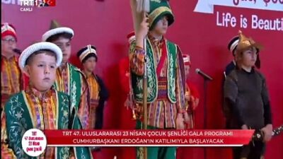 Cumhurbaşkanı Erdoğan Kartepe Belediyesi Çocuk Mehter Kadrosu’nu İlgiyle İzledi