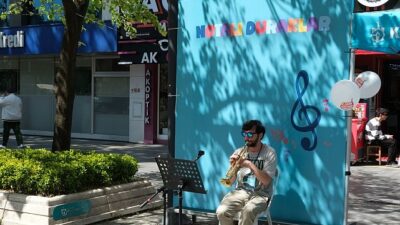 Cumhuriyet Bulvarı’nda 23 Nisan’a özel “Notalı Duraklar”