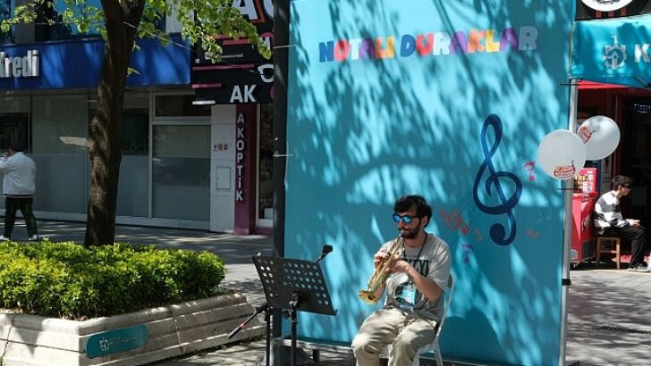 Cumhuriyet Bulvarı’nda 23 Nisan’a özel “Notalı Duraklar”