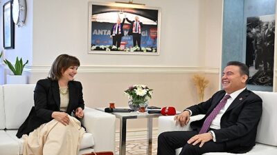 Dünya Seyahat ve Turizm Konseyi Başkanı Julia Simpson’dan Başkan Muhittin Böcek’e ziyaret