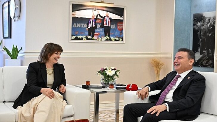 Dünya Seyahat ve Turizm Konseyi Başkanı Julia Simpson’dan Başkan Muhittin Böcek’e ziyaret