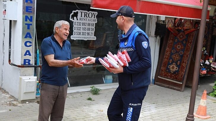 Efes Selçuk sokakları bayraklarla donatıldı: 23 Nisan sevincinden 19 Mayıs coşkusuna