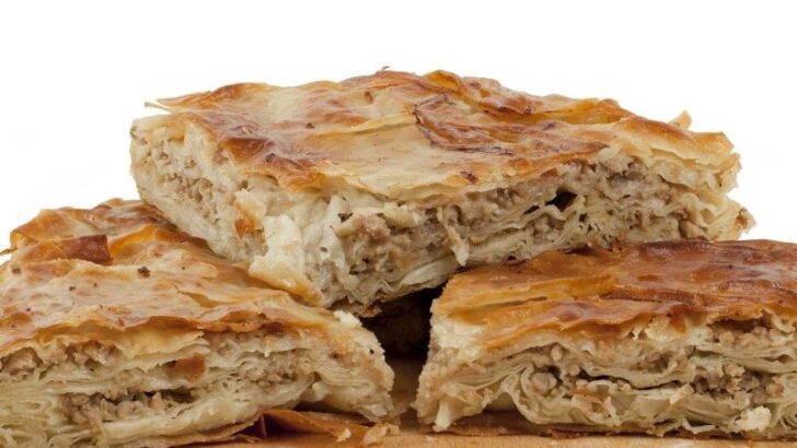 El Açması Kıymalı Börek