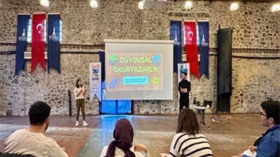 İzmirli gençler “Duygusal Okuryazarlık Atölyesi” ile farkındalık kazandı